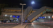 Güterwaggons stürzen nach Kollision ab